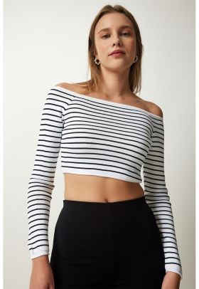 Bluza crop cu decolteu pe umeri