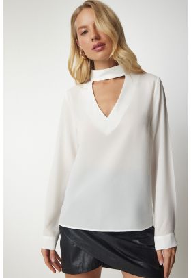 Bluza cu decupaj frontal