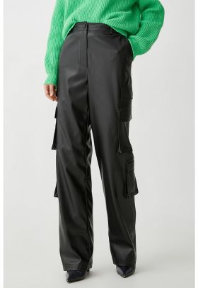 Pantaloni cargo de piele ecologica