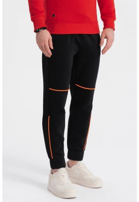 Pantaloni de trening cu detalii contrastante