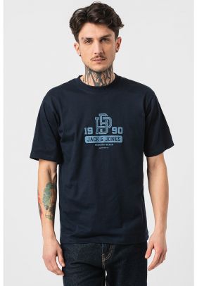 Tricou cu decolteu la baza gatului si imprimeu