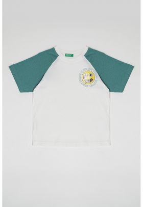 Tricou cu decolteu la baza gatului si maneci raglan