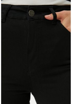 Pantaloni skinny Carmen