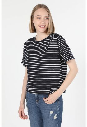 Tricou lejer cu model in dungi