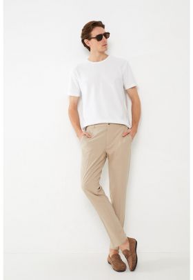 Pantaloni chino crop conici