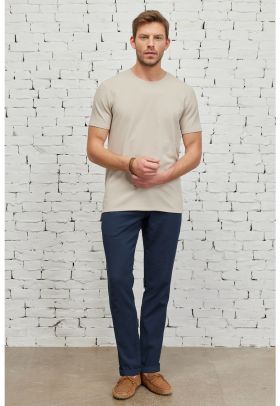 Tricou slim fit din amestec de modal cu decolteu la baza gatului