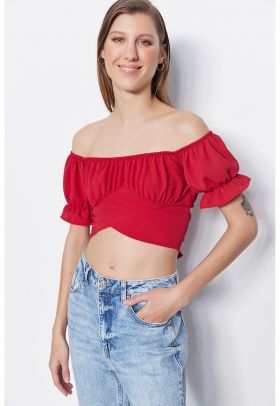 Bluza crop cu decolteu pe umeri