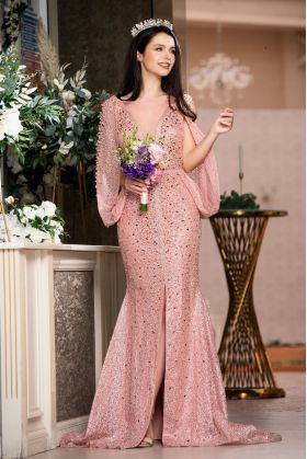 Rochie de lux Zandra rose pretioasa cu perle si pietre pretioase decorative