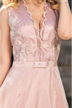 Rochie de seara eleganta Pretty Girl lunga roz din tul si broderie