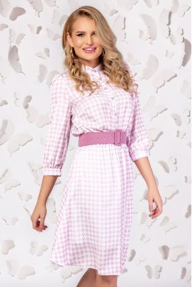 Rochie Pretty Girl roz cu imprimeu pepit si curea in talie