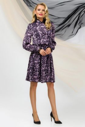 Rochie midi Pretty Girl leopard mov cu dantela la gat si mansete