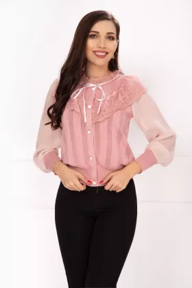 Bluza rose din tricot fin cu volane din dantela