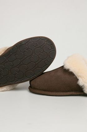 UGG papuci din piele întoarsă Scuffette II 1106872.ESP