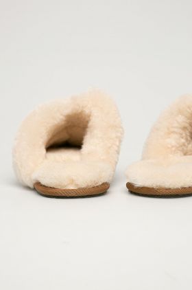 UGG papuci din piele întoarsă Scuffette II 1106872.CHE