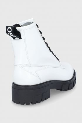 Hugo Bocanci de piele femei, culoarea alb, cu toc plat
