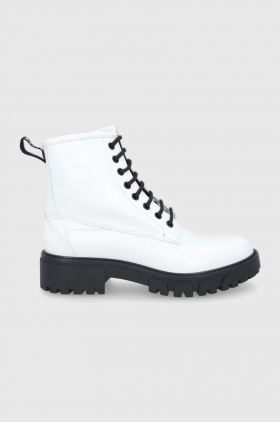 Hugo Bocanci de piele femei, culoarea alb, cu toc plat