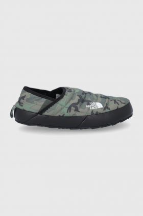 The North Face papuci de casă M THERMOBALL TRACTION MULE V culoarea verde NF0A3UZN33U1-33U1