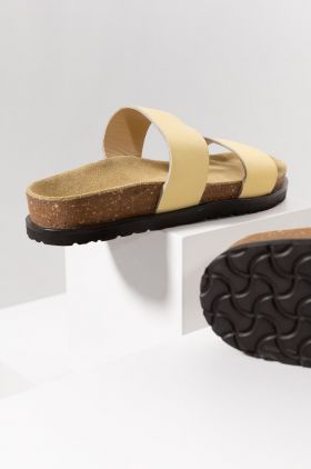 Answear Lab slapi de piele femei, culoarea galben