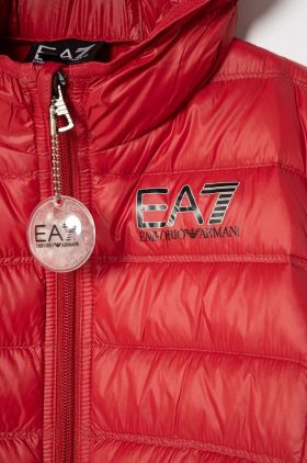 EA7 Emporio Armani geaca de puf pentru copii culoarea rosu