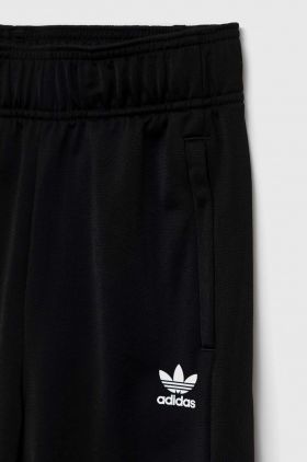 Adidas Originals pantaloni de trening pentru copii culoarea negru, cu imprimeu