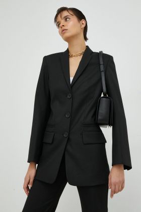 By Malene Birger sacou culoarea negru, un singur rand de nasturi, neted