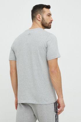 adidas tricou din bumbac culoarea gri, cu imprimeu IC9350