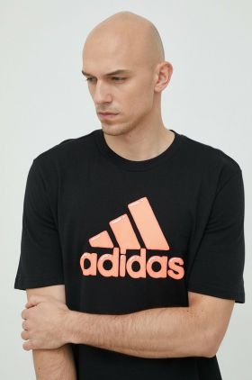 adidas tricou din bumbac Culoarea negru, cu imprimeu