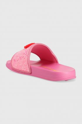 Agatha Ruiz de la Prada slapi copii culoarea roz