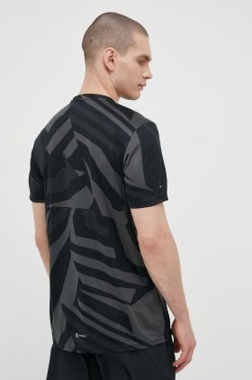 adidas Performance tricou de alergare Own the Run Seasonal culoarea negru, modelator