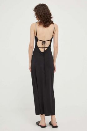 Résumé rochie culoarea negru, maxi, drept