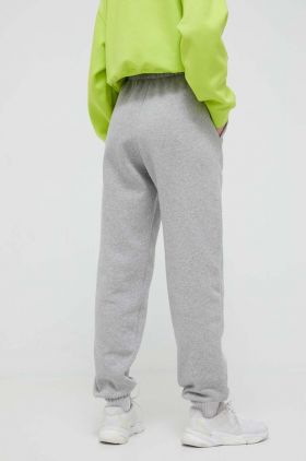 adidas Originals pantaloni de trening culoarea gri, melanj IA6432