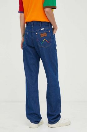 Wrangler jeansi 13MWZ Pride medium waist