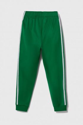 adidas Originals pantaloni de trening pentru copii culoarea verde, cu imprimeu