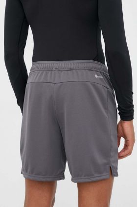 adidas Performance pantaloni scurți de antrenament Train Essentials culoarea gri