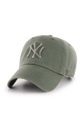 47brand șapcă de baseball din bumbac MLB New York Yankees culoarea verde, cu imprimeu  B-RGW17GWSNL-MSA