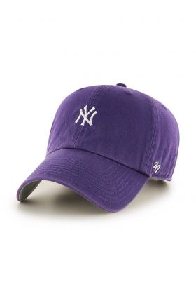 47brand șapcă de baseball din bumbac MLB New York Yankees culoarea violet, cu imprimeu  B-BSRNR17GWS-PP