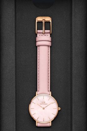 Daniel Wellington ceas Petite 28 Pink leather femei, culoarea roz