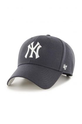 47brand sapca MLB New York Yankees culoarea albastru marin, cu imprimeu