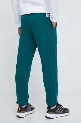 adidas Originals pantaloni de trening din bumbac culoarea verde, cu imprimeu