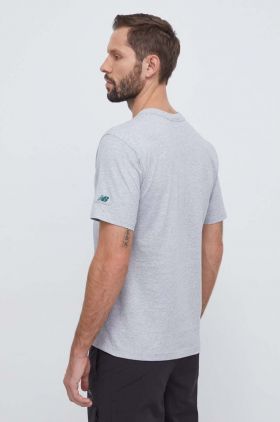 New Balance tricou din bumbac barbati, culoarea gri, cu imprimeu