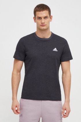 adidas tricou din bumbac bărbați, culoarea gri, cu imprimeu  IN7123