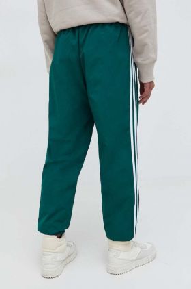 adidas Originals pantaloni de trening Adicolor Woven Firebird Track top culoarea verde, cu imprimeu, IT2497