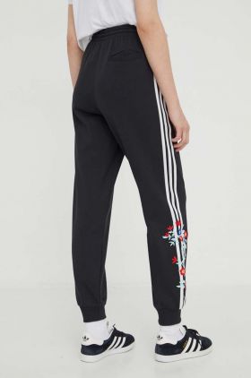 adidas Originals pantaloni de trening din bumbac culoarea negru, cu imprimeu  IU2514