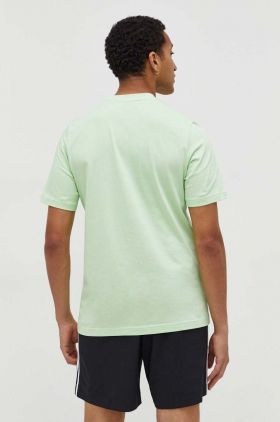 adidas tricou din bumbac bărbați, culoarea verde, cu imprimeu IN6243