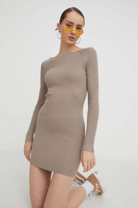 Abercrombie & Fitch rochie culoarea maro, mini, mulata