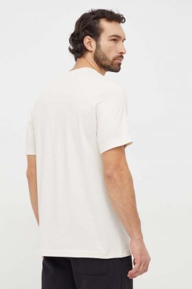 adidas tricou din bumbac bărbați, culoarea bej, cu imprimeu IS2882