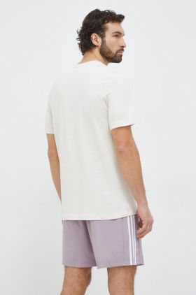 adidas tricou din bumbac bărbați, culoarea bej, cu imprimeu IM8310