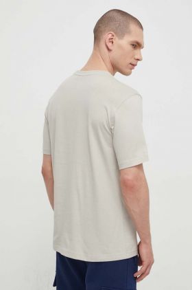 adidas Originals tricou din bumbac Essential Tee bărbați, culoarea gri, cu imprimeu, IR9689