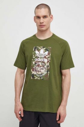 adidas Originals tricou din bumbac bărbați, culoarea verde, cu imprimeu IS0248