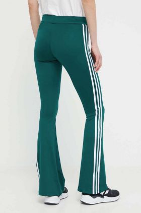 adidas Originals pantaloni de trening Flared culoarea verde, cu imprimeu, IN6320